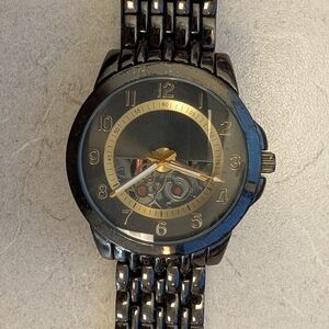 Working Black and Gold Men's Skeleton Dial Bracelet Watch